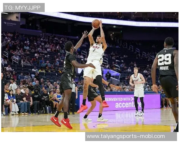 张佳玮分析太阳热火战术对比与马刺组织者缺失问题